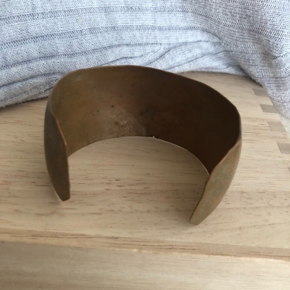 Vintage Bangle Bracelet - Picture 2 of 3